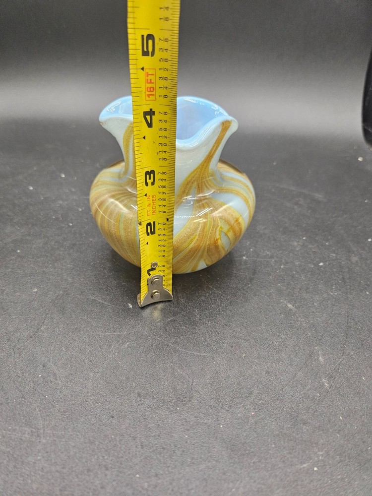 VTG. Art Glass Vase Pulled Feathers Signed 4 in