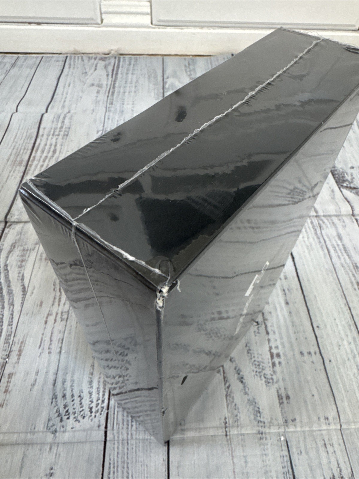 SenseCAP M1 LoRaWAN Indoor Gateway Helium Crypto Miner Hotspot M1-4915 - Sealed