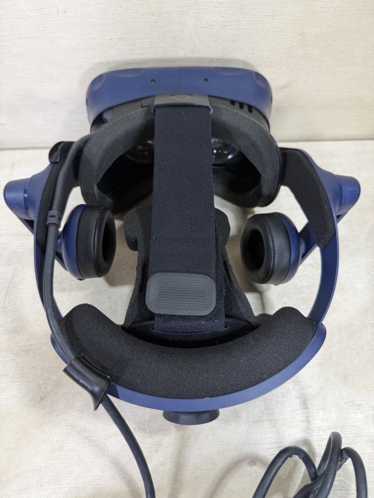 HTC 2Q29100 Vive Pro Virtual Reality Headset & 1 Cable Only