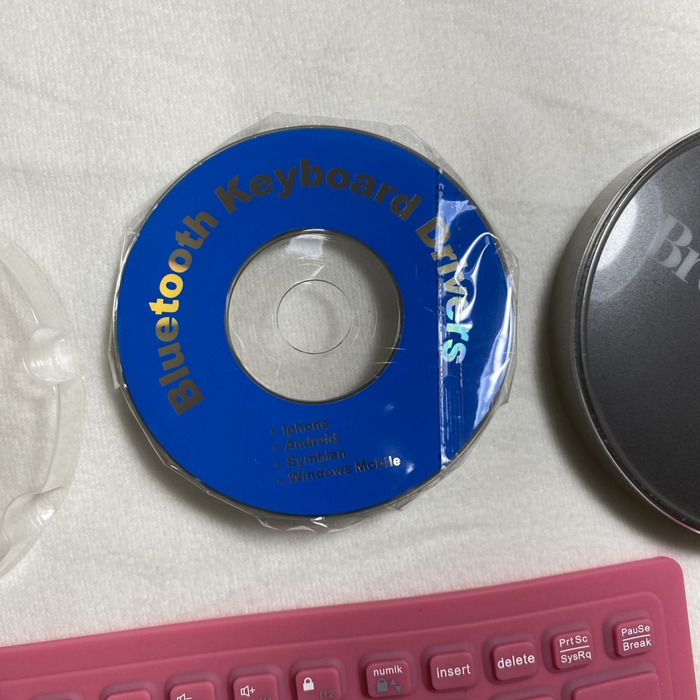 Brookstone Bluetooth Wireless Roll-Up Keyboard 789725 Pink