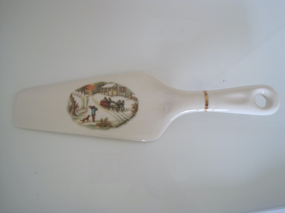 Currier & Ives Porcelain Christmas Winter Pie Server