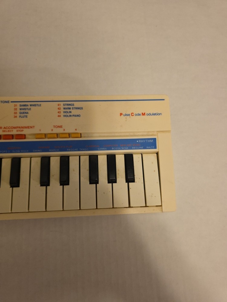 Vintage Casio PK-1 32-Key Electric Keyboard Pulse Code Modulation Working