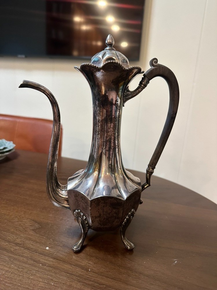 Vintage Meriden Britannia Silver Plate Teapot / Coffee Pot
