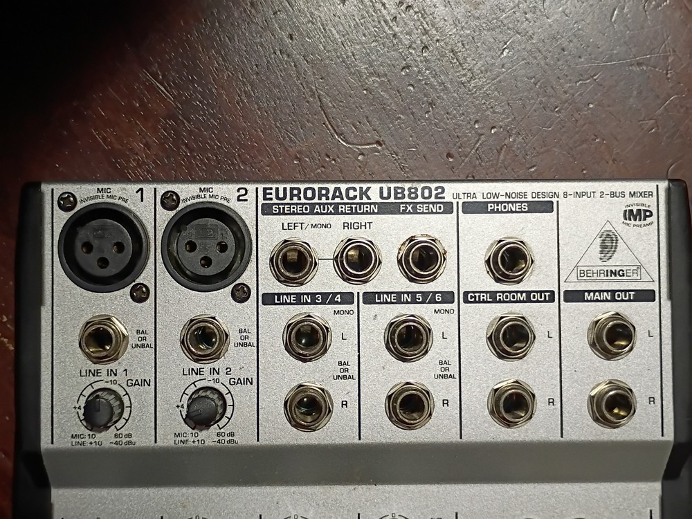 behringer eurorack UB802 invisible mic preamp (imp) *especially nice condition