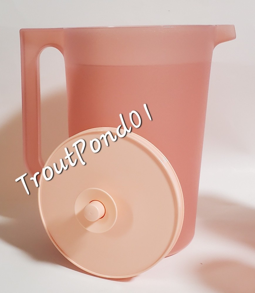 Tupperware Pitcher 2 Qt Push Button Lid Pastel Pink / Peach Full Handle