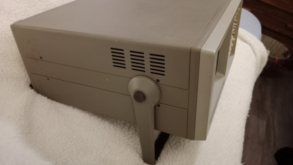 Tektronix 1220 Logic Analyzer