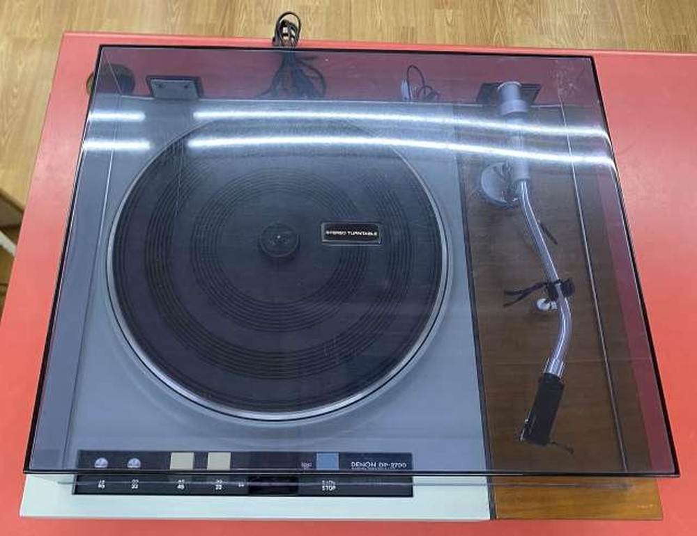 Denon DP-2700 Direct Drive Turntable Record Player