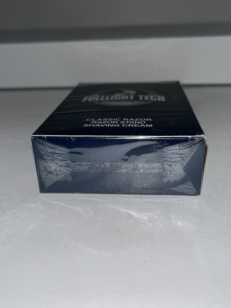 Fullight Tech Men’s Shaving Kit Sealed!!!