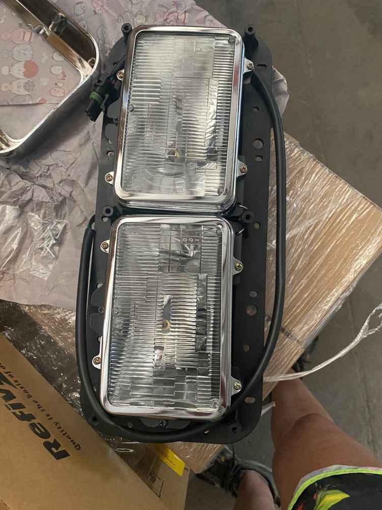 Dual Square Headlight Assembly For Big Rig Trucks