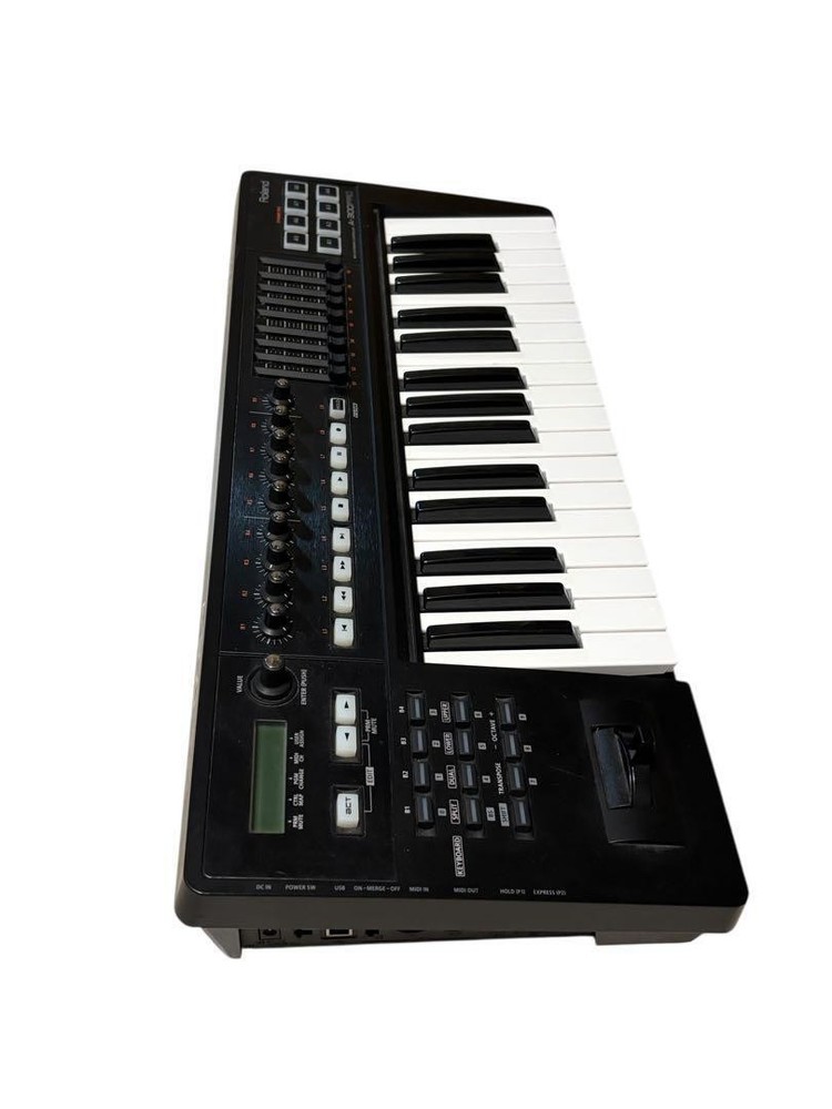 Roland A-300PRO-R MIDI Keyboard Controller 32-Key USB DAW Controller Tested JP