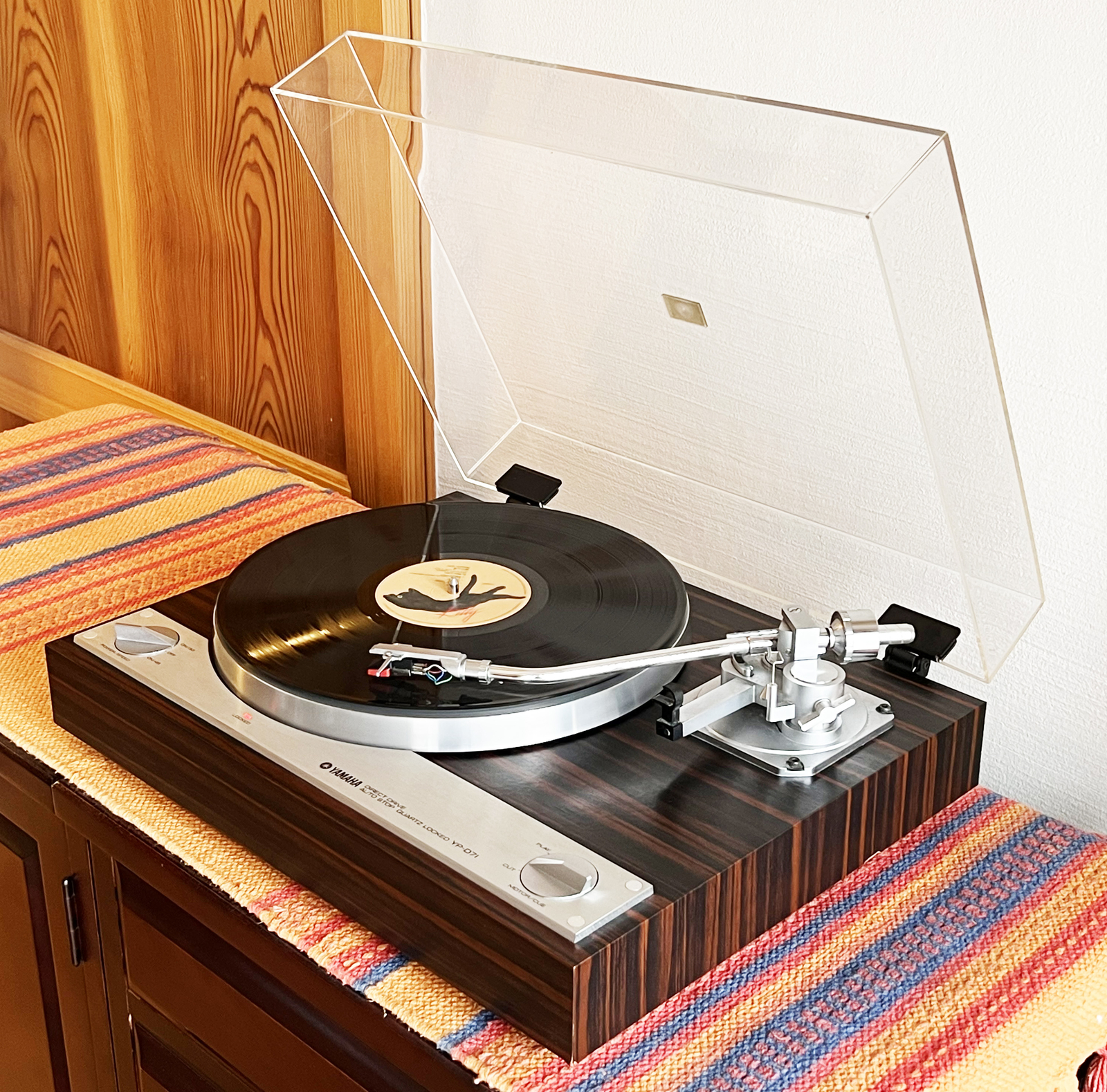 Yamaha YP-D71 Direct Drive Record Player Turntable Confirmed Excellent Operation
