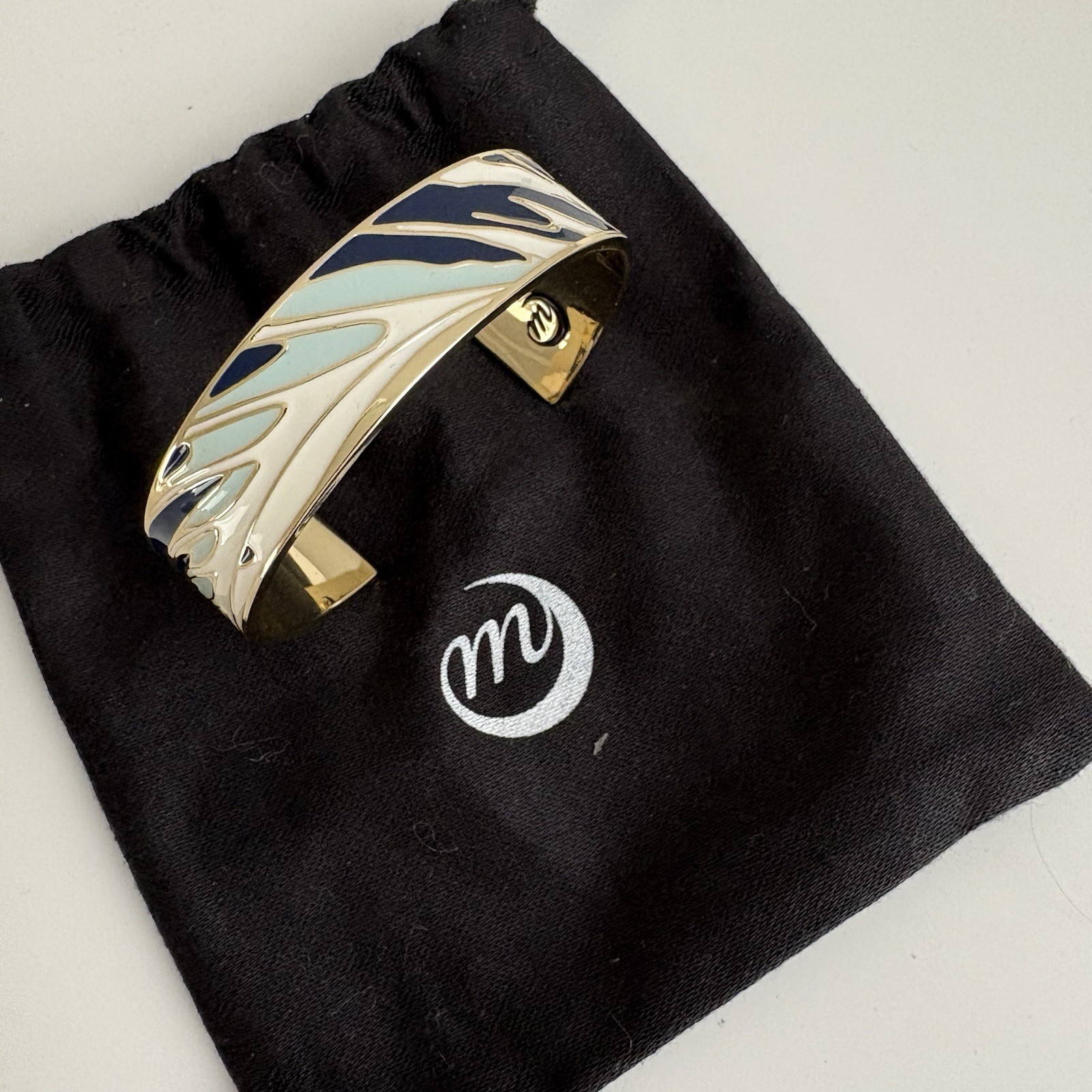 Hokusai Great Wave Brass and Resin Bangle Bracelet Pre-Owned