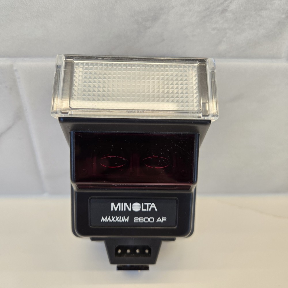 Minolta 2800 AF Universal Hot Shoe Mount Camera Flash Unit