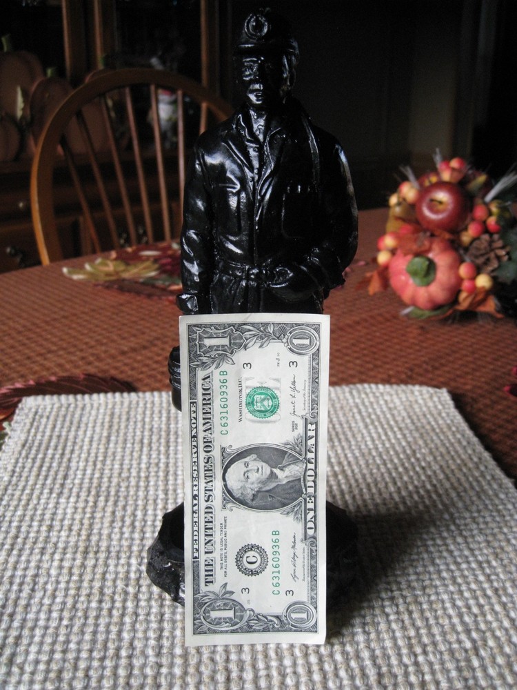 🇺🇸 😃 ⚒️ 🔥 vintage coal miner statue