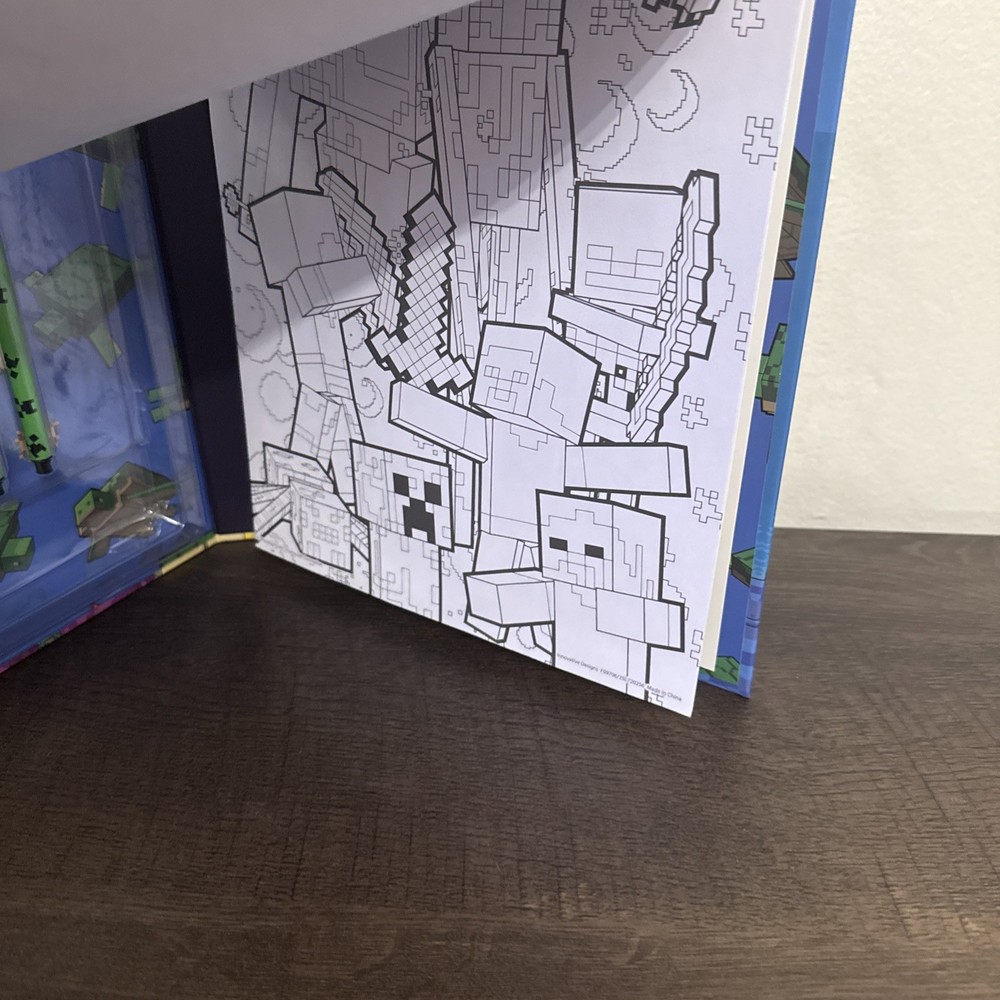 MINECRAFT COLORING SET. NEW