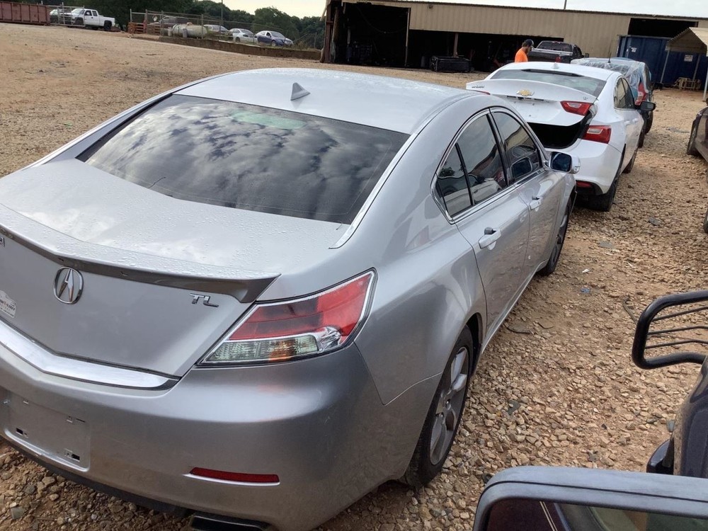 TL 2012 Glove Box 4724432