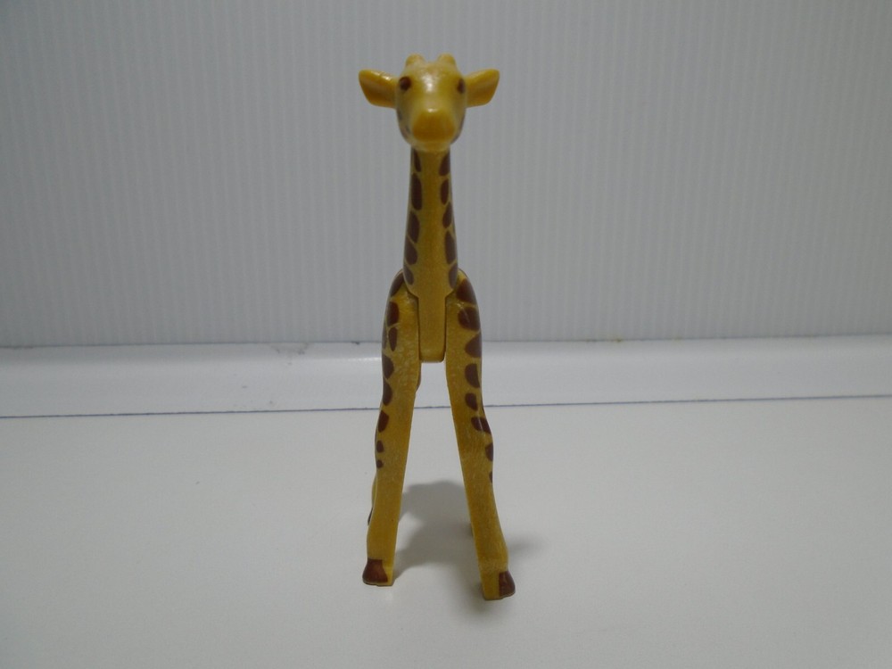HARD PLASTIC GIRAFFE WITH MOVABLE HEAD 3" FIGURE UNBRANDED (MA1743)