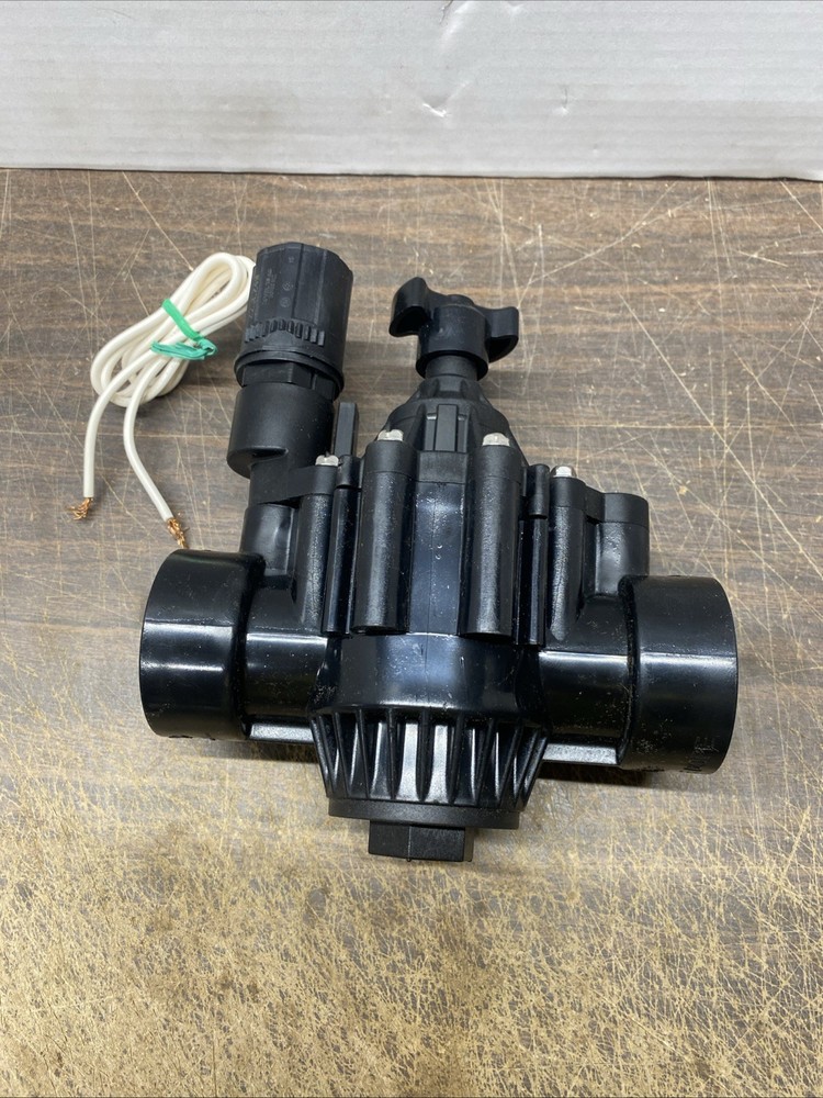 Rain Bird Threaded Flow  Valve 1 1/2"    HD-05