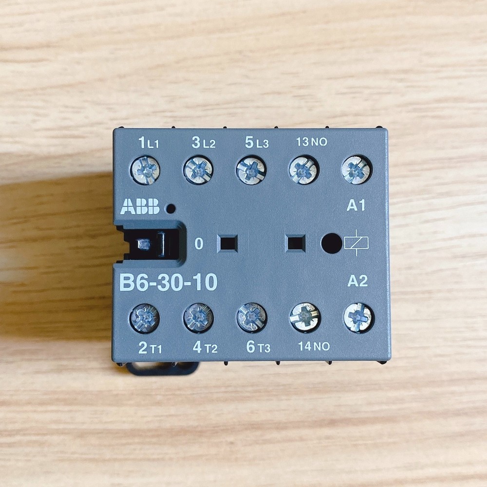 1PCS NEW B6-40-00 220v contactor ABB