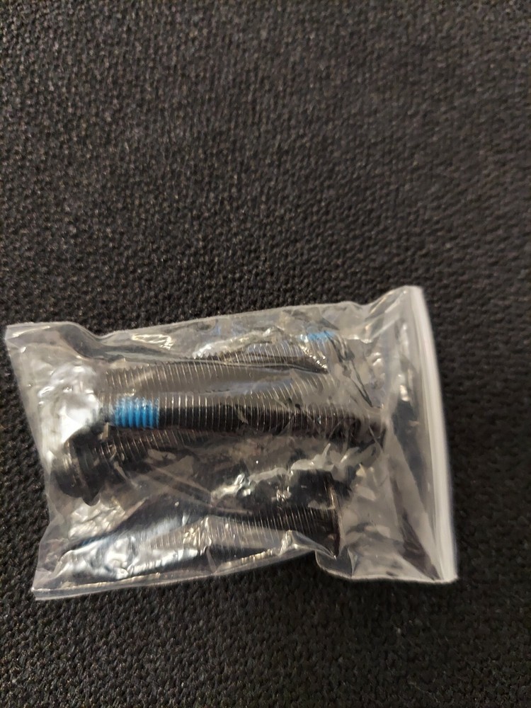 Freightliner Cascadia Black Grille Screw Set