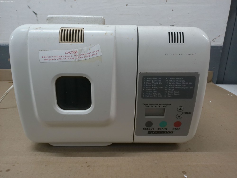 Breadman TR560 Bread Maker Machine 2lb Automatic Bread Machine White Tested READ