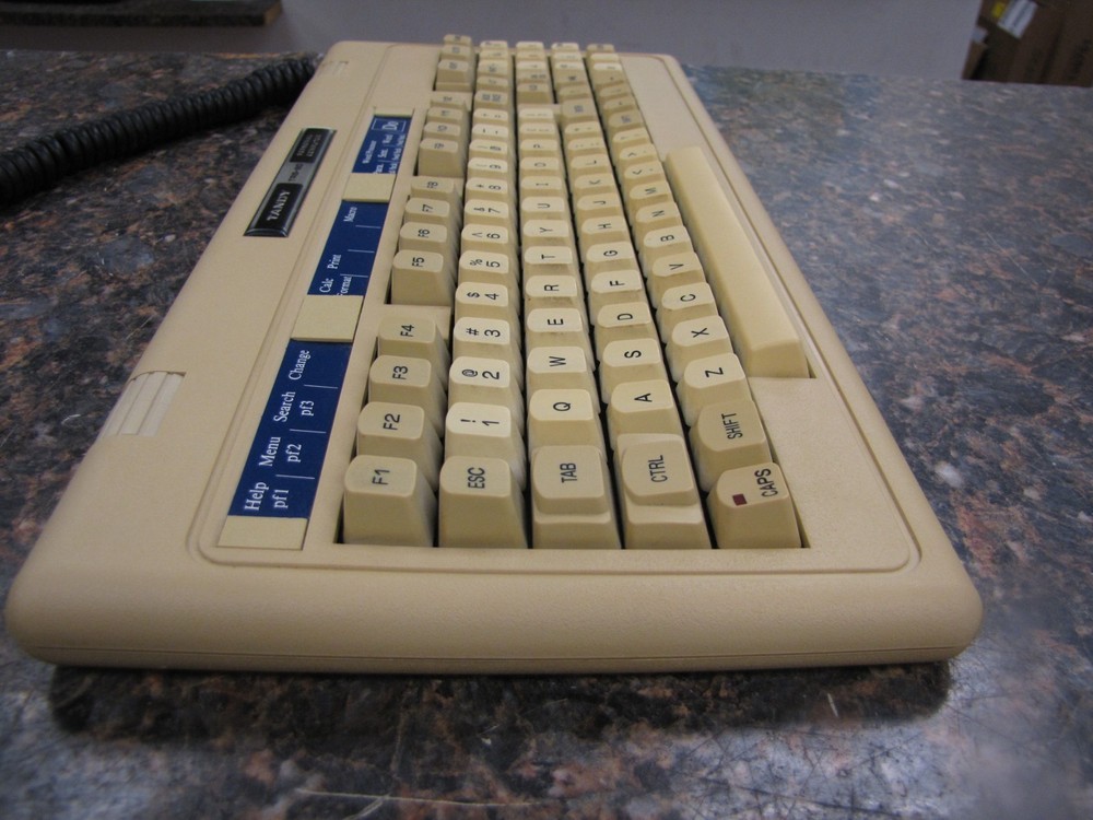 Tandy TRS-80 Model 2000 Personal Computer Keyboard -NB9