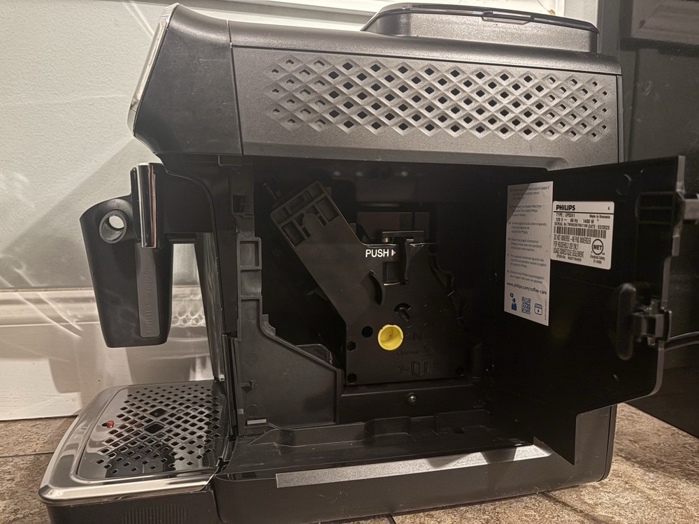 Philips EP3241/54 Super-Automatic Espresso Machine with LatteGo - Black