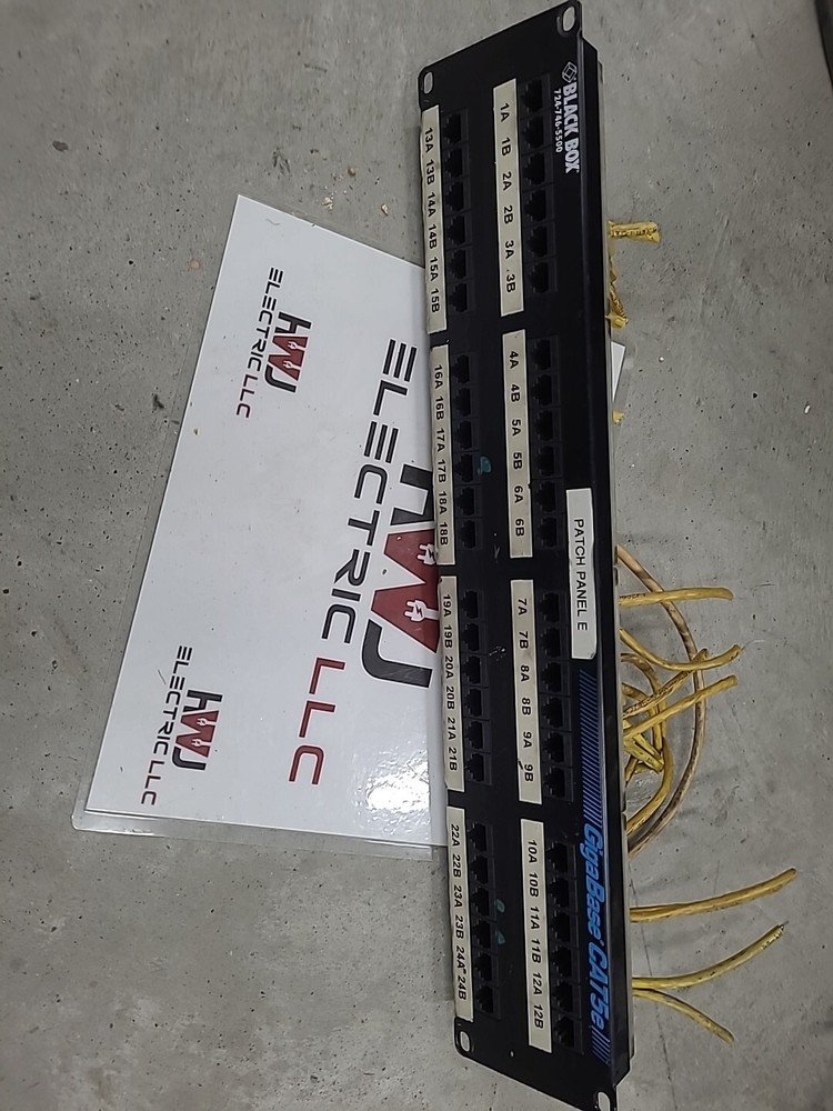 Black  Box Gigabase CAT5e 48-Port Patch Panel