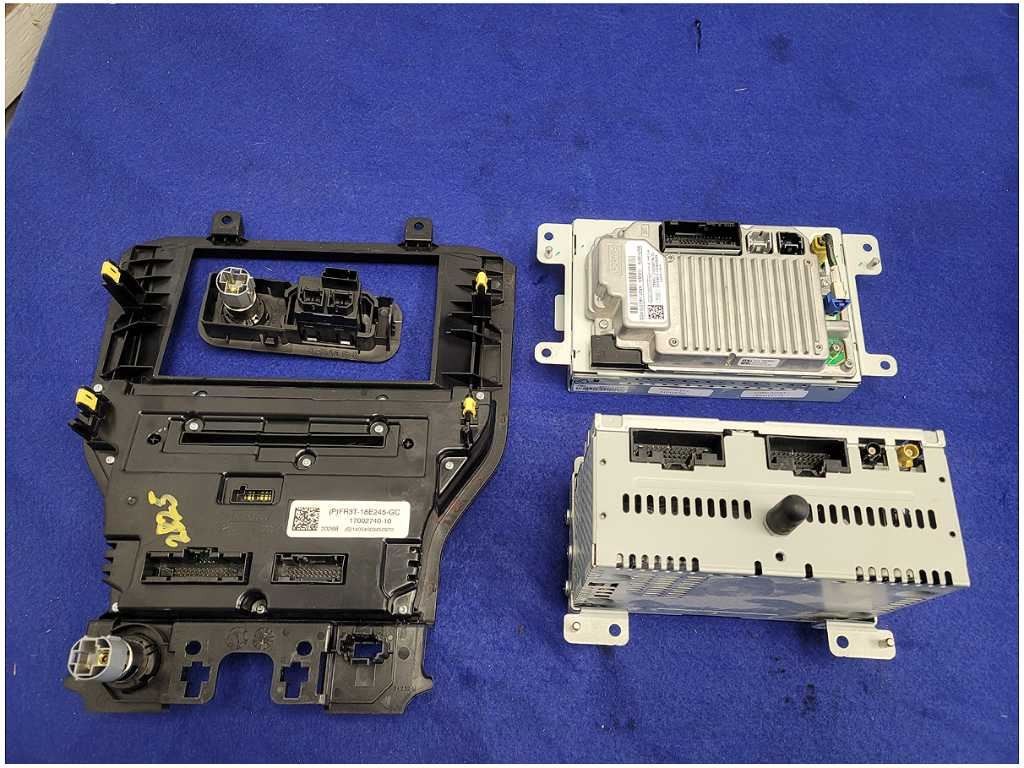 2016 Ford Mustang GT S550 Sync 3 Receiver Nav Audio Face Plate Heated 2825