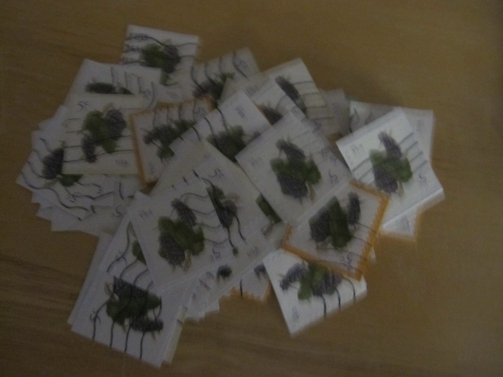 100 USED SCOTT #5038 GRAPE COLLECTION