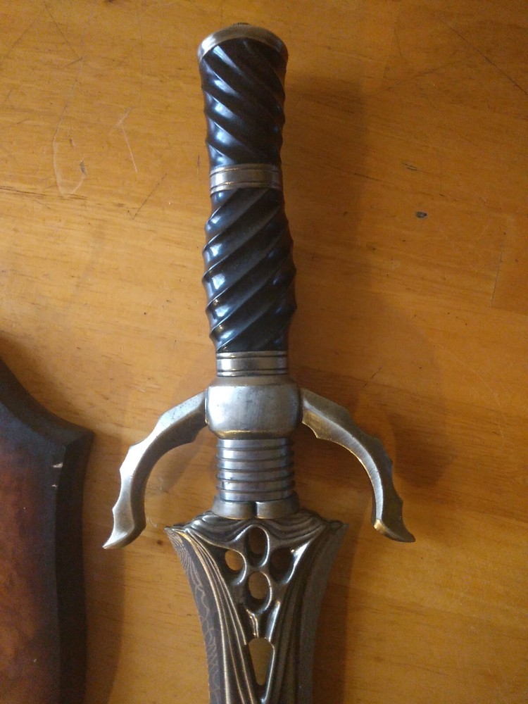 Collectible Display Knife
