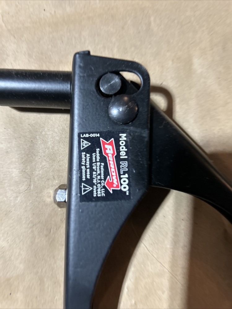 Arrow Fastener Standard Riveter RL100