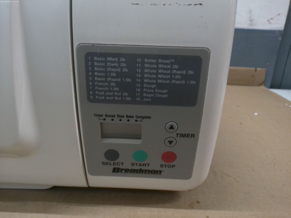 Breadman TR560 Bread Maker Machine 2lb Automatic Bread Machine White Tested READ