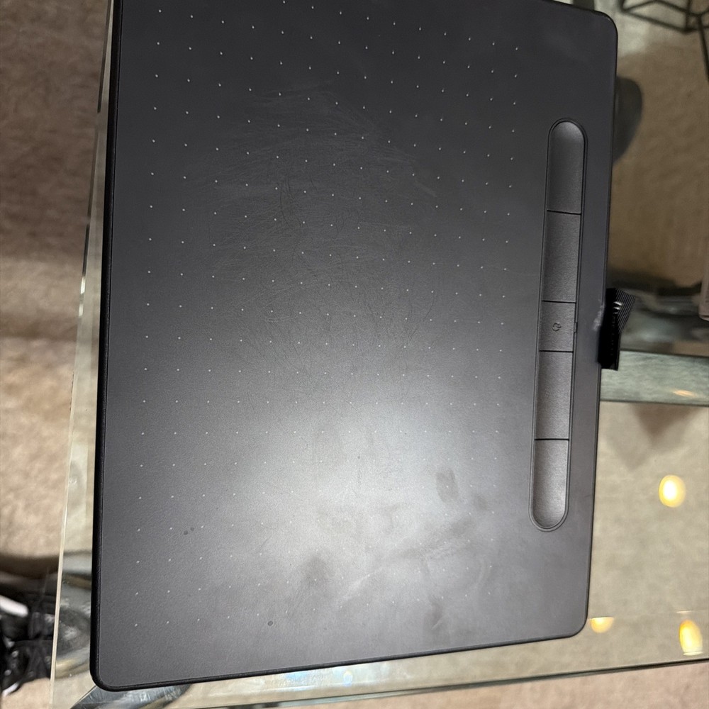 Wacom Intuos Medium Wireless Graphics Tablet - Black,  Used