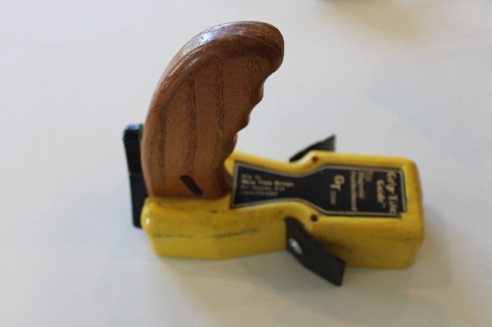 GRIP-TITE GUIDE MAGNETIC FEATHERBOARD