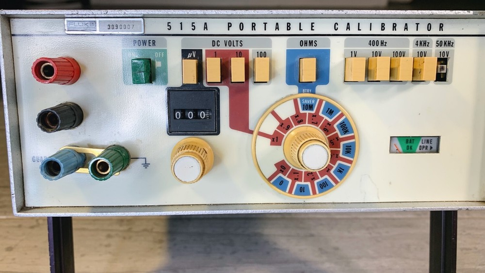 Fluke 515A Portable Calibrator