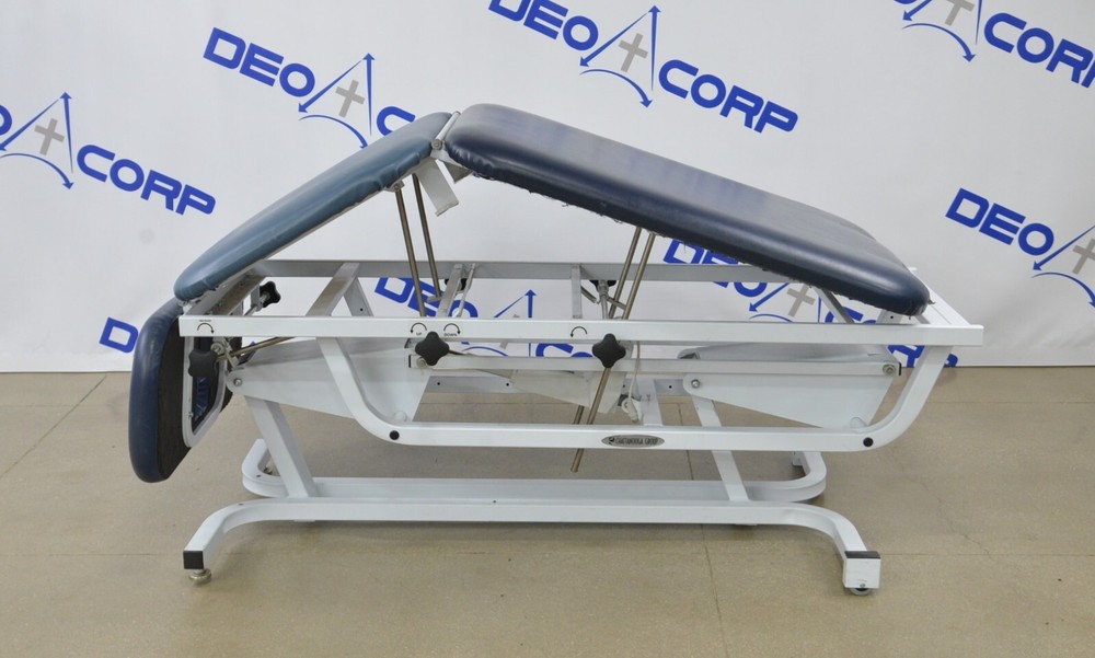 Chattanooga Adapta ADP-300 Treatment Table
