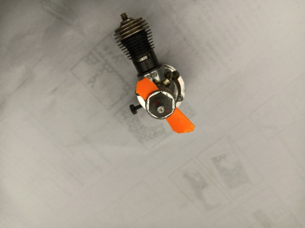 Vintage Cox Thermal Hopper .049 (0.8 cm³) Model Engine