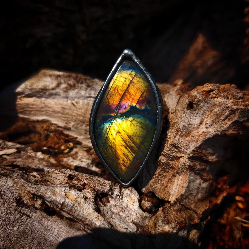 Green Labradorite Ancient Ring
