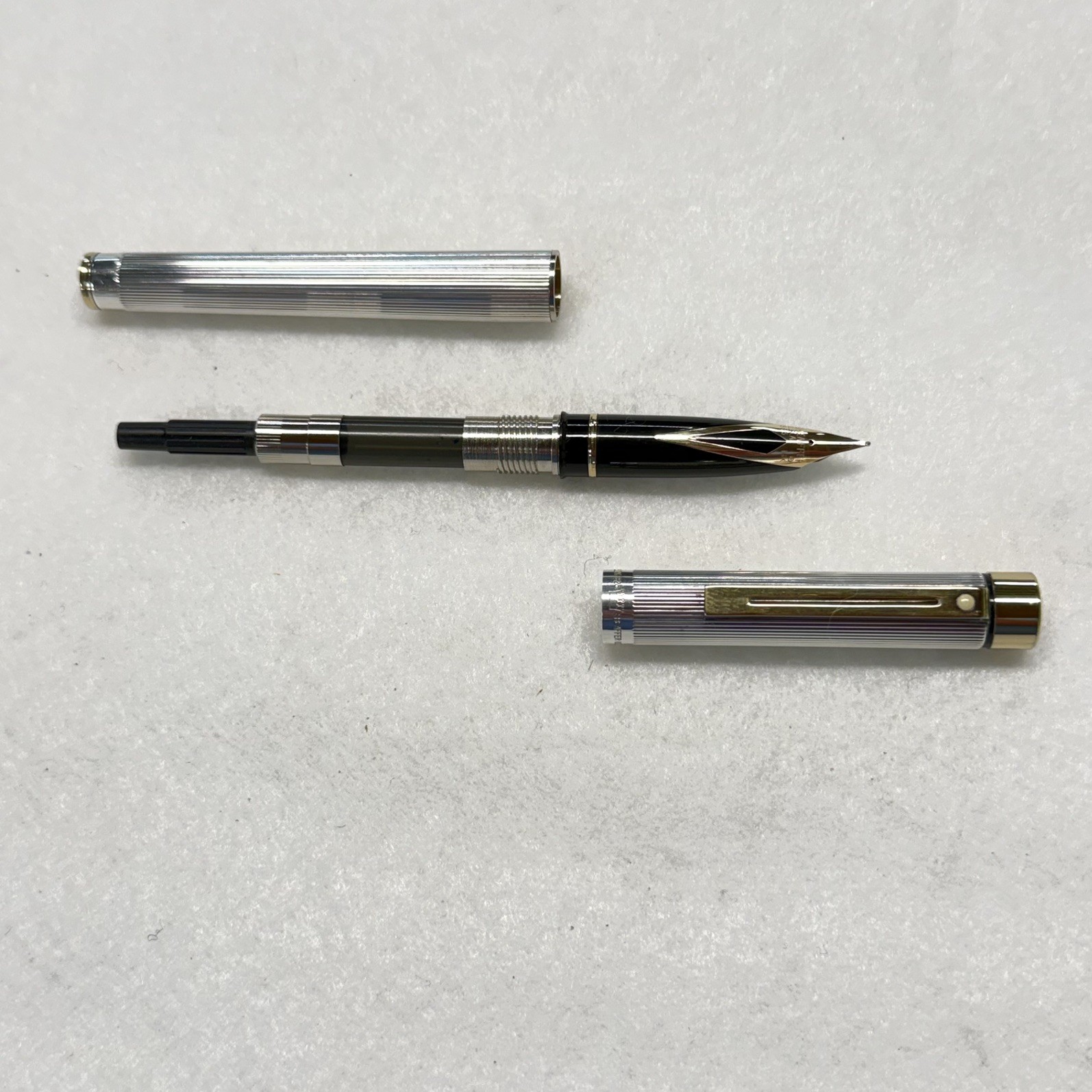 Sheaffer Sterling Silver Targa 1024x Fountain Pen - Excellent Condition