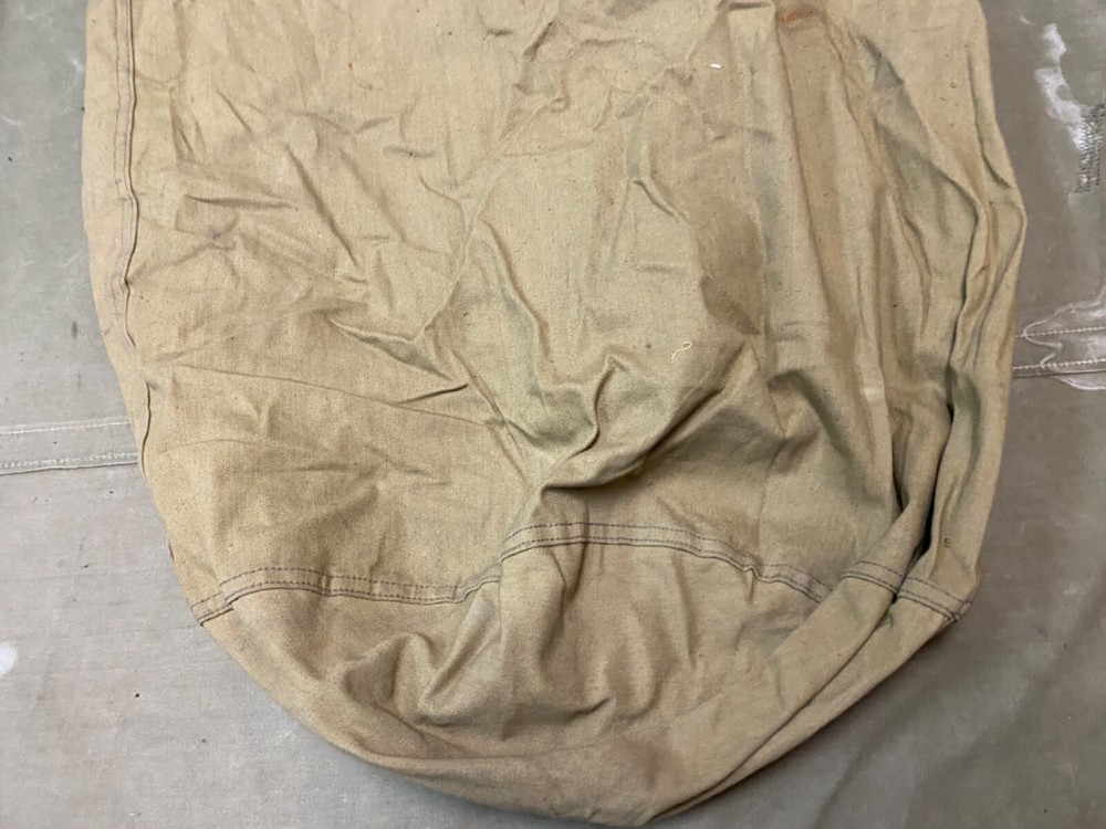 ORIGINAL WWII US ARMY INFANTRY BARRACKS LAUNDRY CARRY BAG- KHAKI, TAGGED 1942