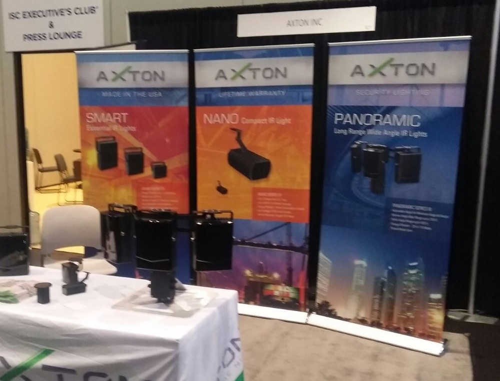 Retractable roll up Banner stand