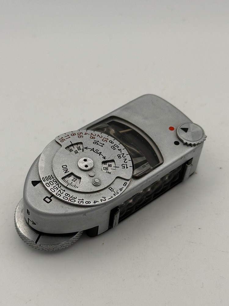 Leica Meter MC Chrome Light Meter Working
