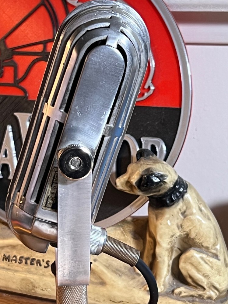 1940's era AMERICAN D9T Dynamic dual-element Microphone w/stand & cable