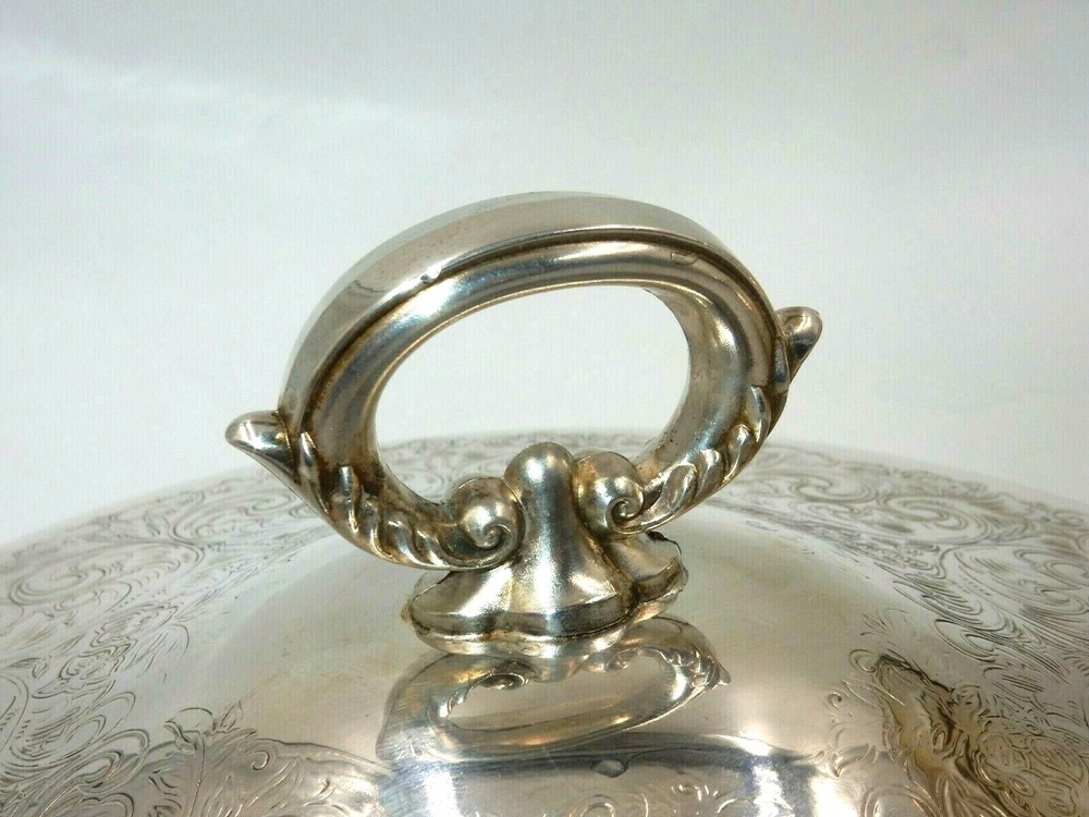 VINTAGE WM ROGERS SILVERPLATE FOOTED COVERED CASSEROLE DISH W/ PYREX INSERT