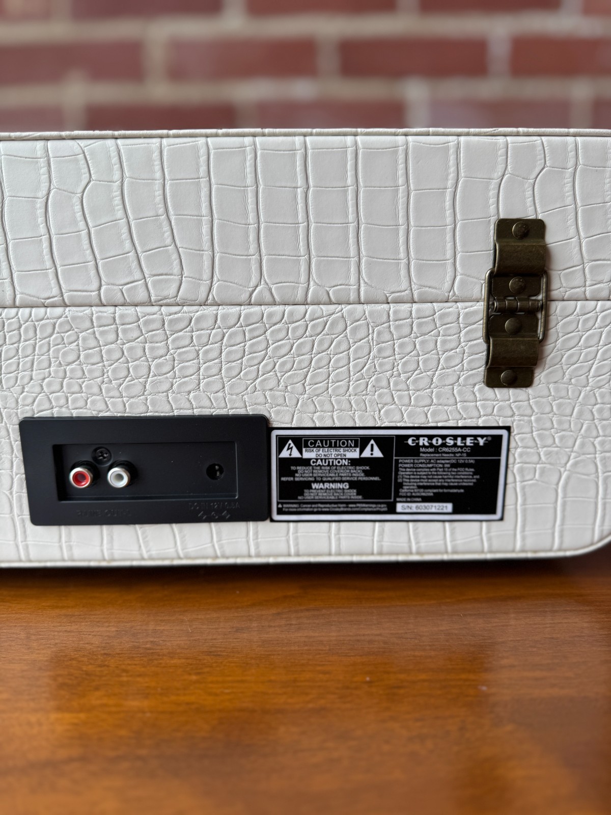 Open Box- Mercury Turntable with Bluetooth In/Out - Cream Croc