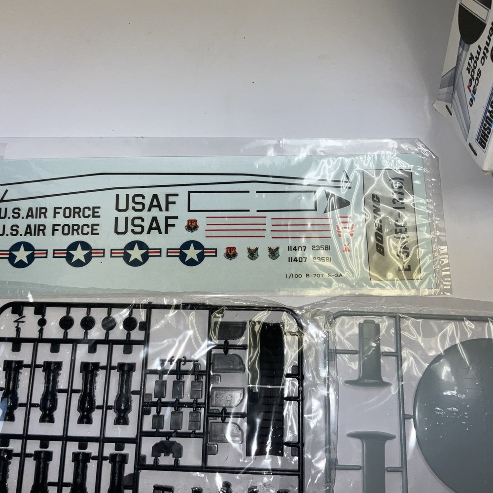 Doyusha BOEING E-3A AWACS SENTRY Model Plane