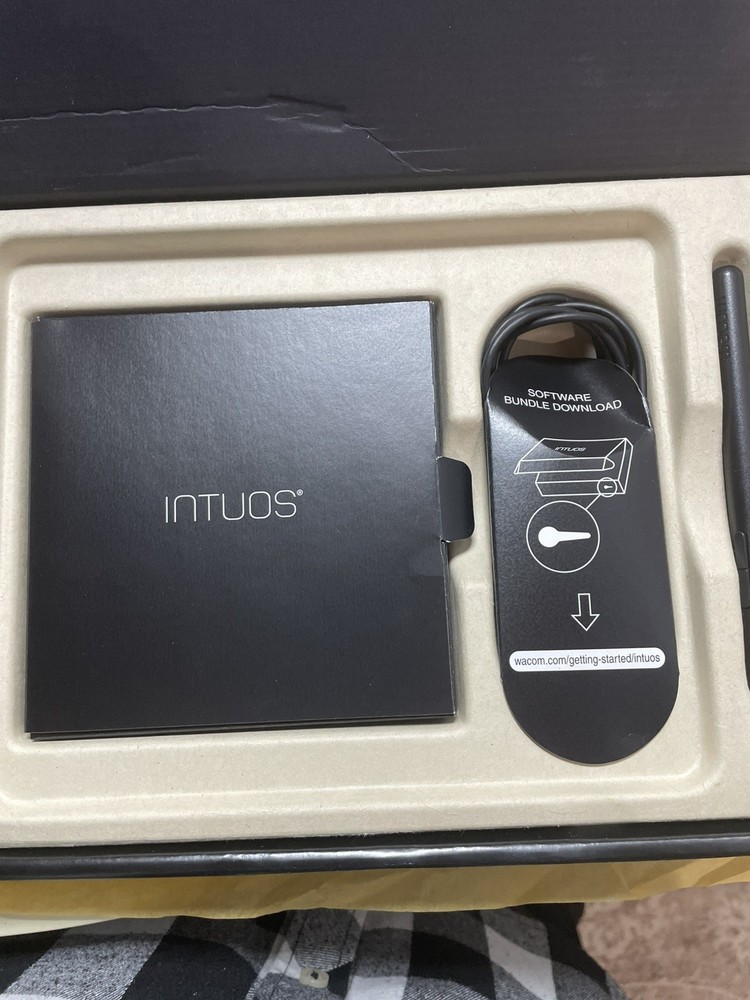 Wacom Intuos Draw Creative Graphics Tablet Small White- CTL490