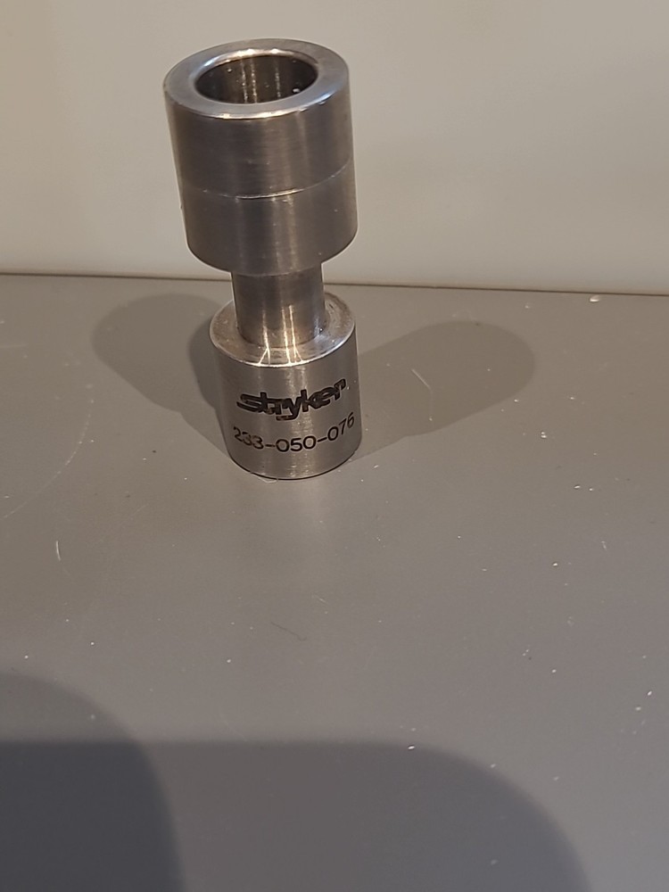 Stryker Light Source Adaptor