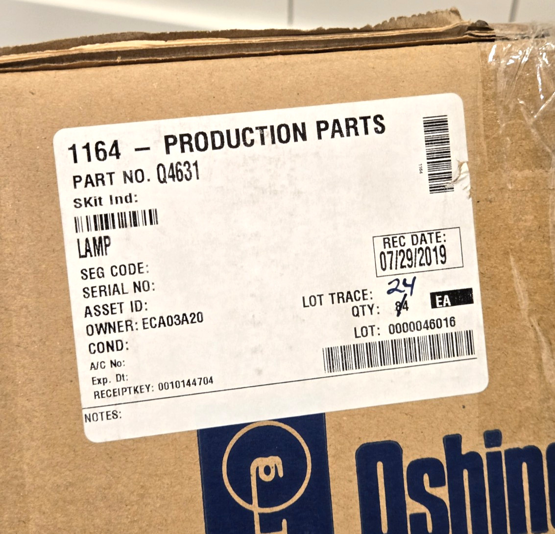 Oshino Q4631 Aircraft Landing Light PAR36 13V 250W Sealed Beam Lamps *NIB